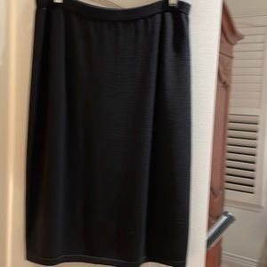 Midcalf St. John skirt.